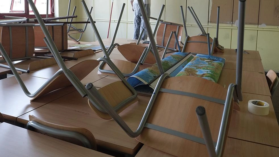 Durante l’estate sono stati effettuati alcuni lavori nelle scuole. Alla primaria Munari (via Marche) si è approfittato della chiusura per... Durante l’estate sono stati effettuati alcuni lavori nelle scuole. Alla primaria Munari (via Marche) si è approfittato della chiusura per...