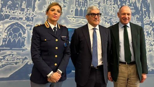 Una collaborazione per neutralizzare cyber attacchi in un settore particolarmente delicato. È l’obiettivo dell’accordo siglato ieri tra il Centro operativo... Una collaborazione per neutralizzare cyber attacchi in un settore particolarmente delicato. È l’obiettivo dell’accordo siglato ieri tra il Centro operativo...