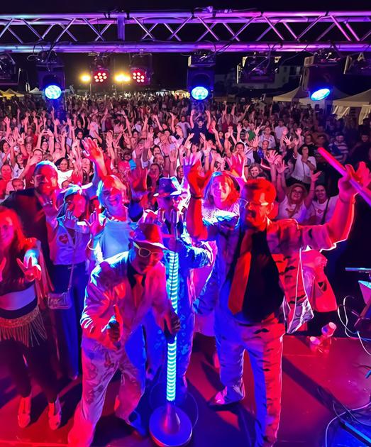 Musica, comici, golosità e il red carpert dei campioni. Tutto pronto per la festa