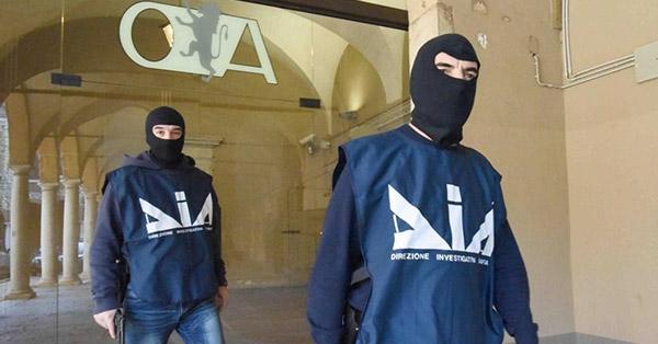 Il report Dia 2024: quali sono i clan più attivi in Lombardia. E in quali aziende si sono infiltrati Il report Dia 2024: quali sono i clan più attivi in Lombardia. E in quali aziende si sono infiltrati