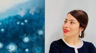 Prolungata l’esposizione della pittrice in bilico fra Oriente e Occidente Prolungata l’esposizione della pittrice in bilico fra Oriente e Occidente