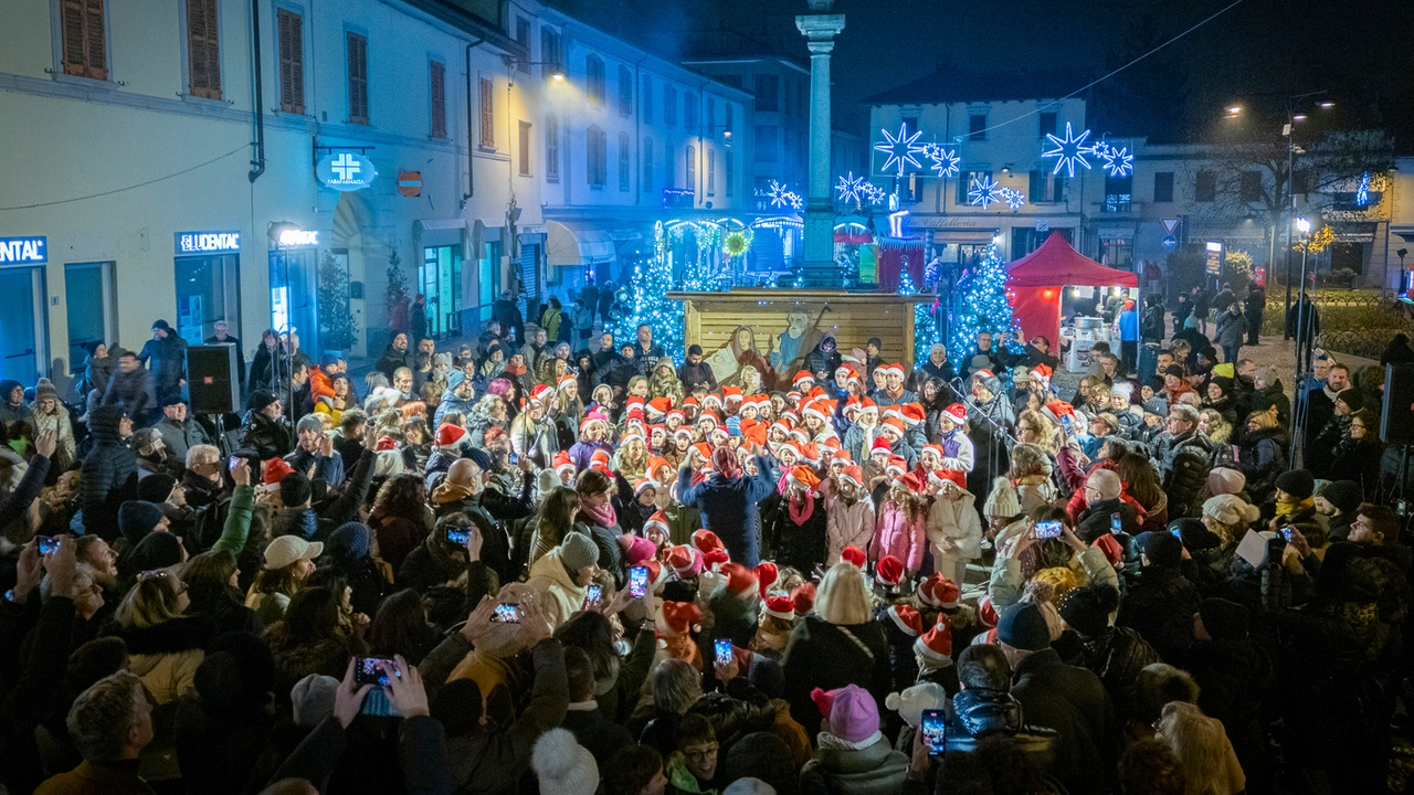 Si concluderanno a inizio gennaio le numerose le iniziative per il periodo natalizio Si concluderanno a inizio gennaio le numerose le iniziative per il periodo natalizio