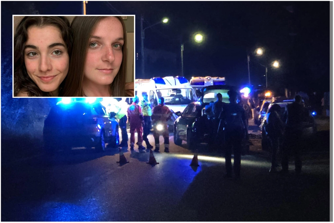 Milena Marangon e Giorgia Cagliani (nel riquadro) morte a 21 anni travolte da un furgone a Brivio