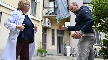 Bambine aggredite da pitbull, il dramma in presa diretta: "L’ambulanza, le urla e la gemellina insanguinata"