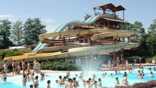 Il parco divertimenti Aquaneva di Inzago dove la scorsa estate è annegata Fatou Sarr all’età di 11 anni Il parco divertimenti Aquaneva di Inzago dove la scorsa estate è annegata Fatou Sarr all’età di 11 anni