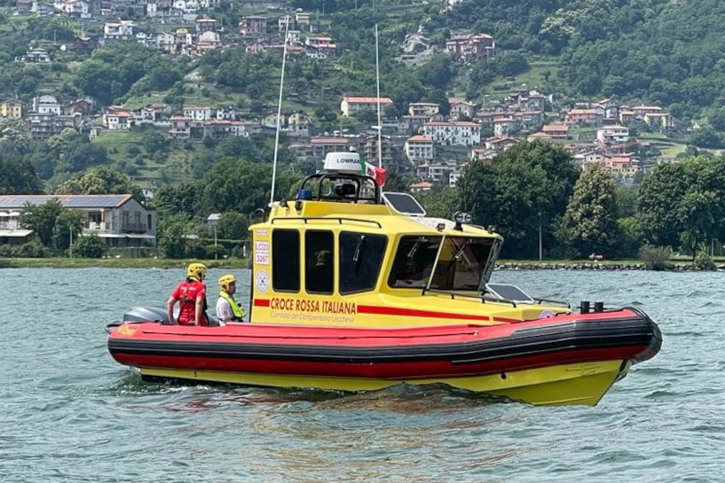 L'idroambulanza della Croce Rossa