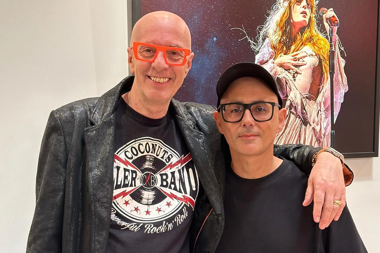 Massimo Cotto e Henry Ruggeri in uno scatto che sigilla le loro amicizia e collaborazione