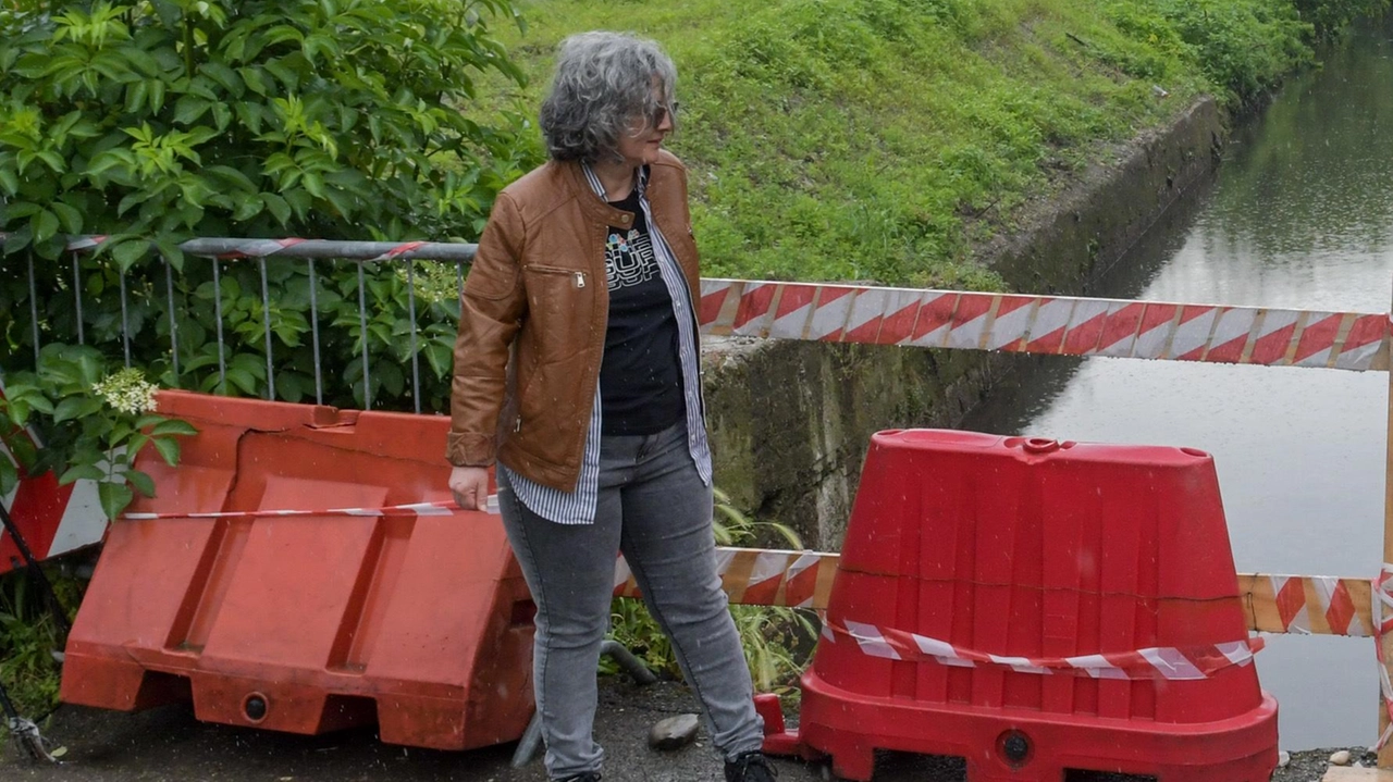 La protesta del Comitato: "Inutile far affluire l’acqua se non si libera l’alveo" La protesta del Comitato: "Inutile far affluire l’acqua se non si libera l’alveo"