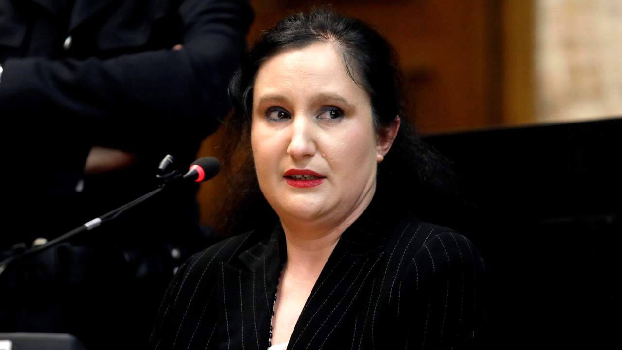 Alessia Pifferi, 40 anni, durante una delle udienze del processo di primo grado concluso con la condanna all’ergastolo Alessia Pifferi, 40 anni, durante una delle udienze del processo di primo grado concluso con la condanna all’ergastolo