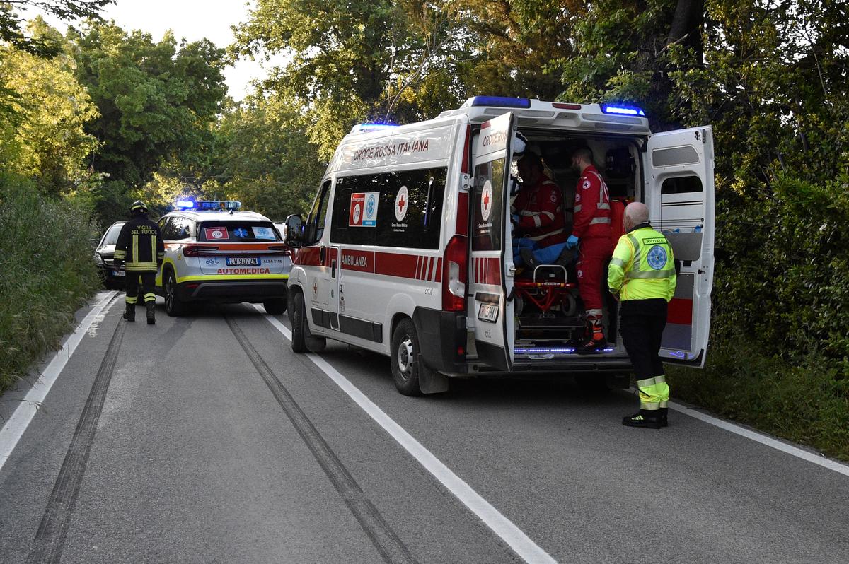 Incidente frontale tra due auto a Isorella: morto un anziano di 84 anni, feriti una madre e i suoi bimbi Incidente frontale tra due auto a Isorella: morto un anziano di 84 anni, feriti una madre e i suoi bimbi