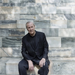 Morto Bob Wilson, il visionario regista che ha rivoluzionato il mondo del teatro