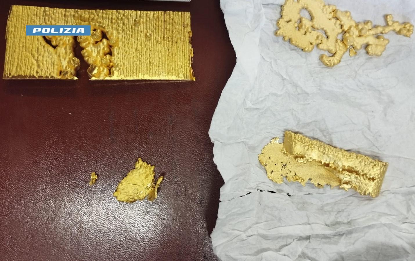 rubava lamine d oro dalla fonderia dove lavorava nascondendole tra i dread denunciato 38enne