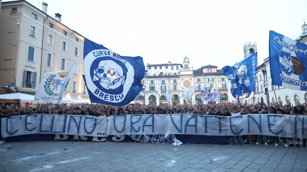 Una delle proteste organizzate dagli ultras del Brescia in questa primavera difficile per le Rondinelle Una delle proteste organizzate dagli ultras del Brescia in questa primavera difficile per le Rondinelle