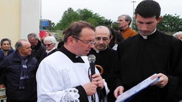 La lite tra il prete e il circolo Mcl. Don e parrocchia vincono la causa La lite tra il prete e il circolo Mcl. Don e parrocchia vincono la causa