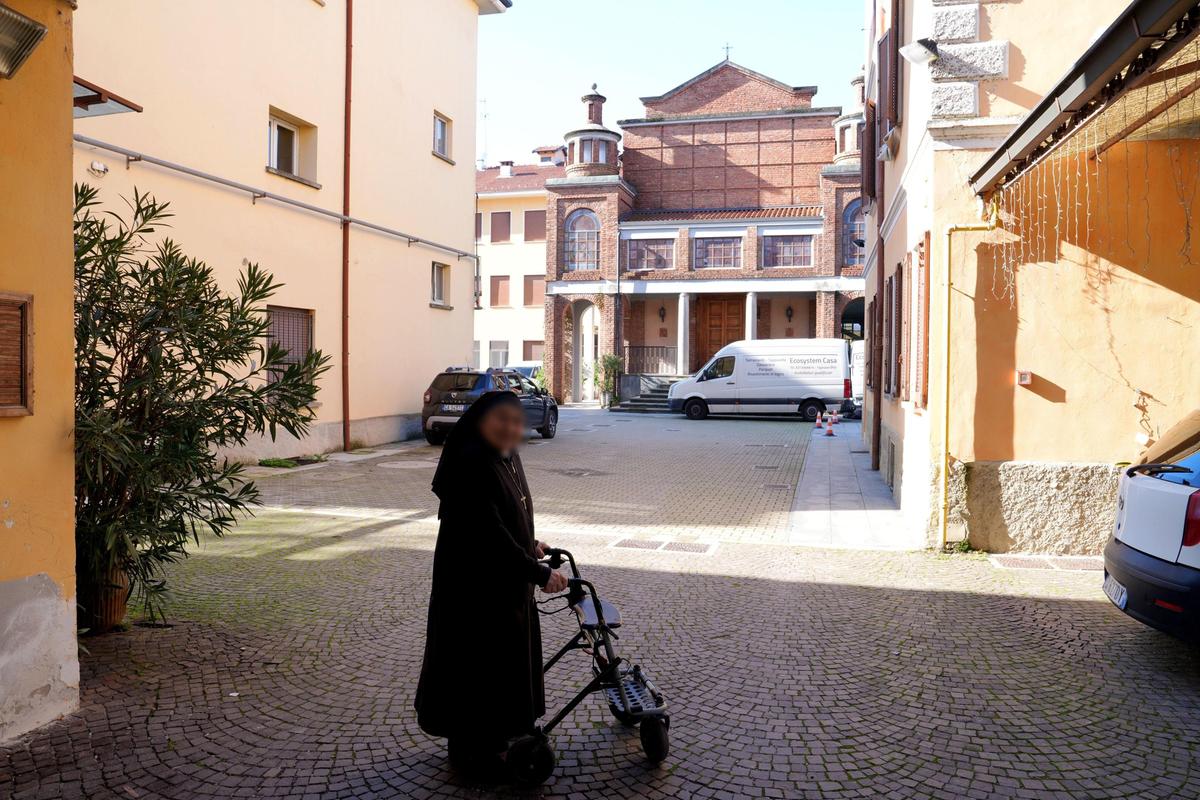 suore maddalene a rischio ma il trasferimento 232 congelato