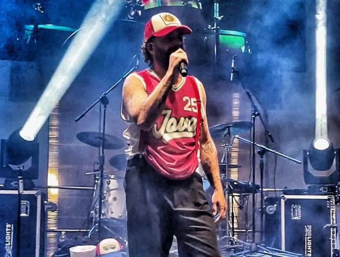 Jovanotti, Vasco Rossi e Renato Zero: tributi a tutta birra