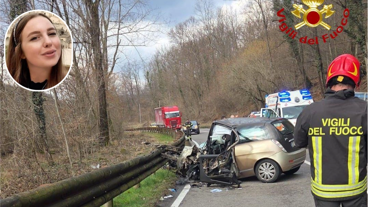 L'utilitaria distrutta dopo l'incidente su cui viaggiavano il fratello e le due sorelle. Nel riquadro Vanessa Fino, 27 anni L'utilitaria distrutta dopo l'incidente su cui viaggiavano il fratello e le due sorelle. Nel riquadro Vanessa Fino, 27 anni