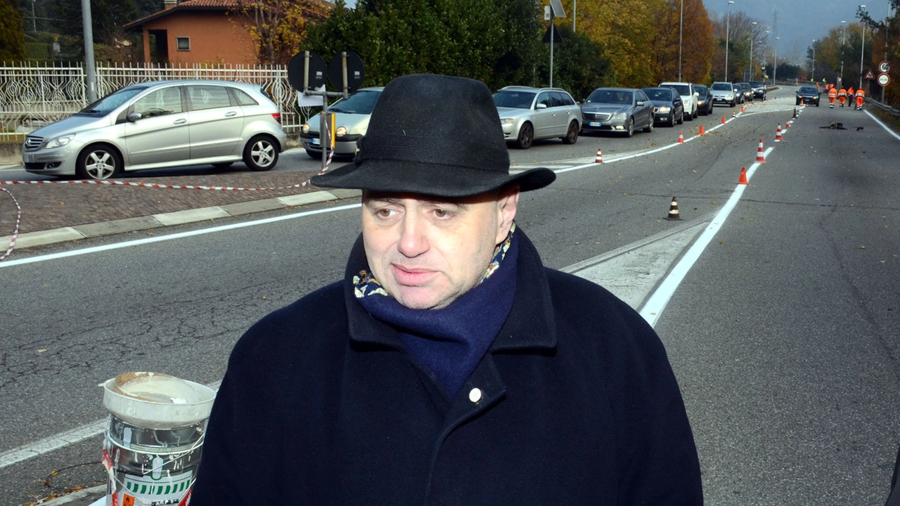 Il sindaco di Pescate, Dante De Capitani Il sindaco di Pescate, Dante De Capitani