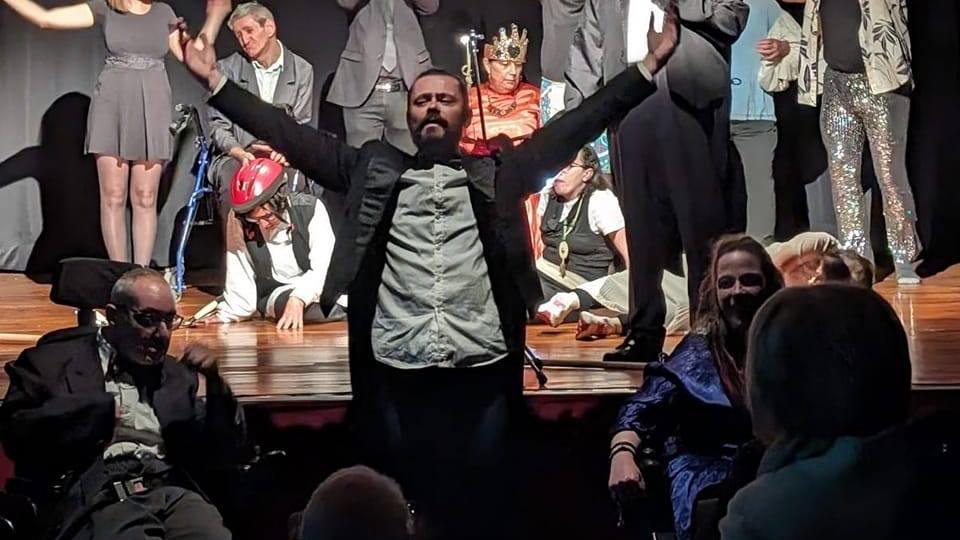 “C’è tutta luce“ al Teatro Nuovo. Disabilità protagonista sul palco “C’è tutta luce“ al Teatro Nuovo. Disabilità protagonista sul palco