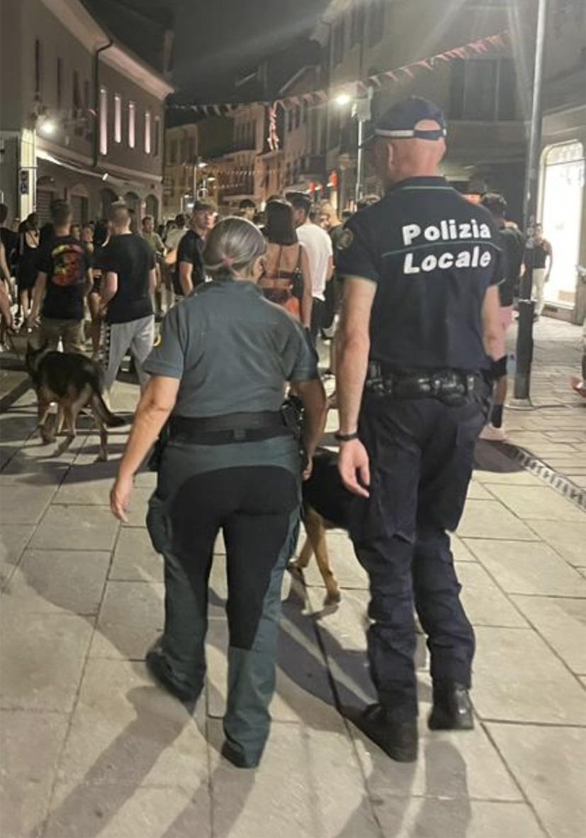 In servizio fino alle 2 di notte. La polizia locale apre al terzo turno In servizio fino alle 2 di notte. La polizia locale apre al terzo turno