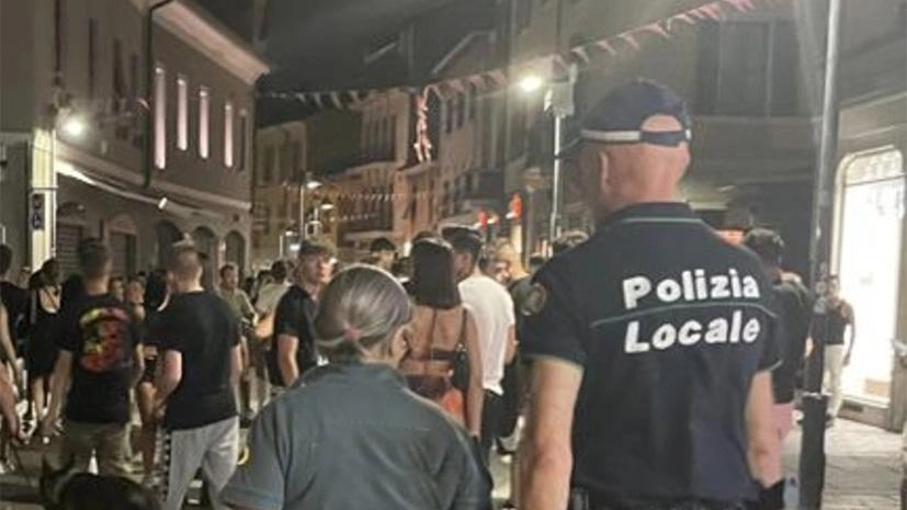 Gli agenti della polizia locale al lavoro Gli agenti della polizia locale al lavoro