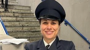 Una “postina“ a una fermata del metrò