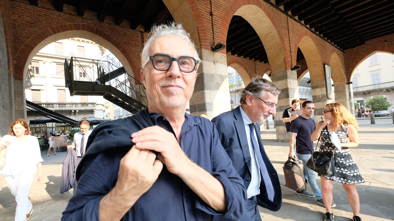 L’architetto Stefano Boeri durante il sopralluogo di ieri pomeriggio all’Arengario L’architetto Stefano Boeri durante il sopralluogo di ieri pomeriggio all’Arengario