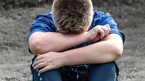 Il fisioterapista ha abusato in modo continuativo di entrambi i fratelli Il fisioterapista ha abusato in modo continuativo di entrambi i fratelli