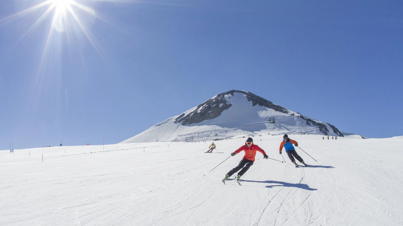 Sci estivo sul ghiacciaio dello Stelvio (foto Giacomo Meneghello)
