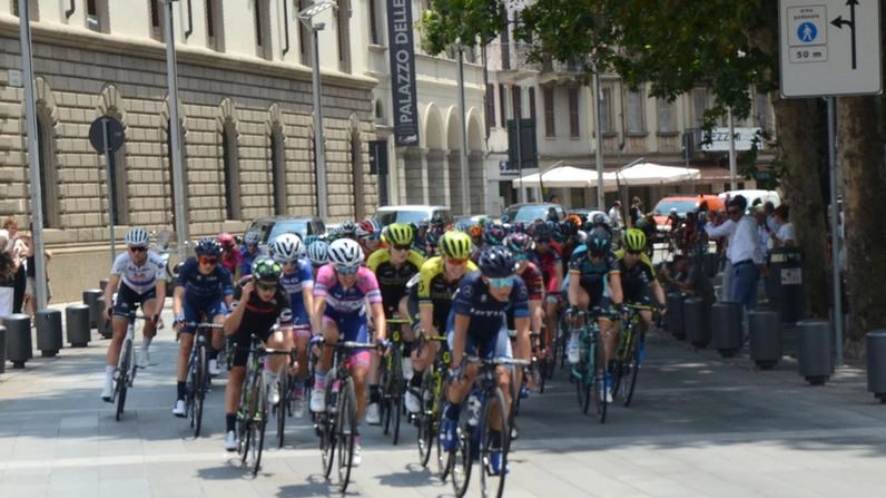 Il Giro tocca Colico, Dervio, Bellano, Parlasco, Cortenova, Primaluna, Ballabio, Lecco Pescate, Garlate, Colle Brianza, Santa Maria Hoè, Sirtori, Monticello, Casatenovo Il Giro tocca Colico, Dervio, Bellano, Parlasco, Cortenova, Primaluna, Ballabio, Lecco Pescate, Garlate, Colle Brianza, Santa Maria Hoè, Sirtori, Monticello, Casatenovo