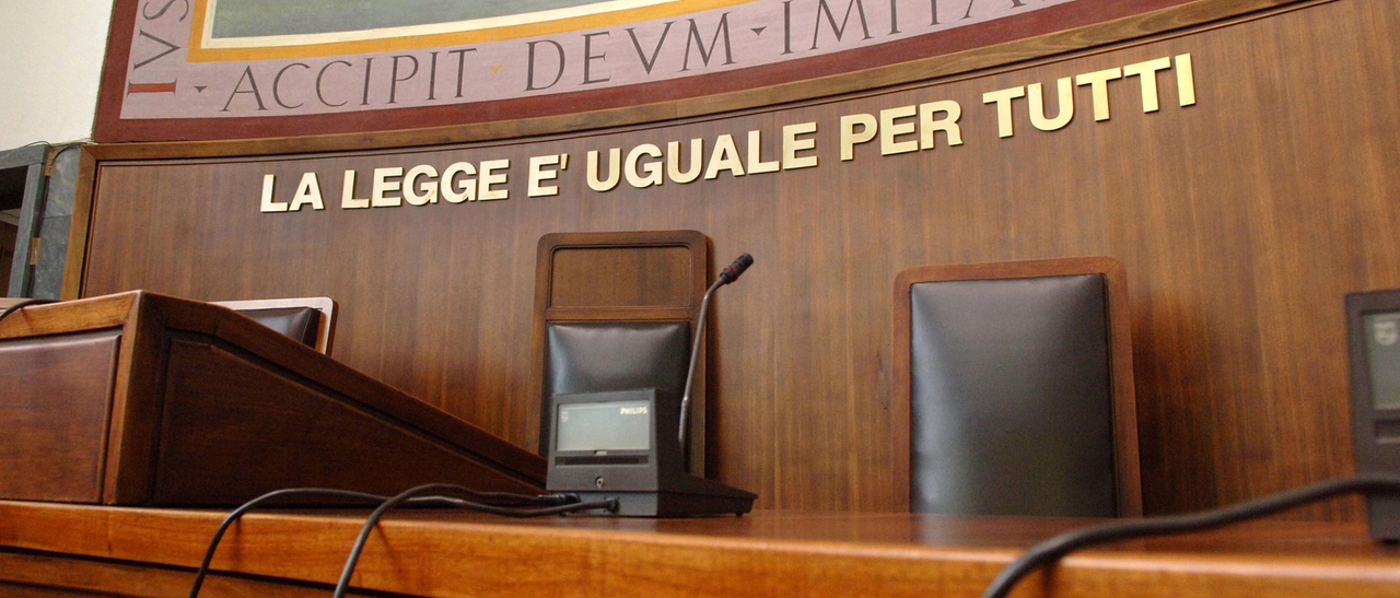 Milano, abusi sulla figlia minorenne dell’ex moglie: 3 anni e 8 mesi all’orco pedofilo