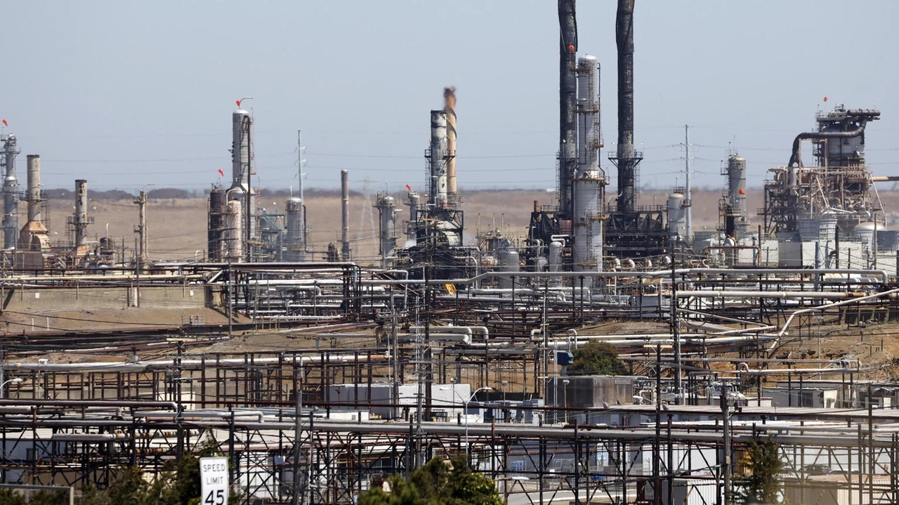 Il Brent a 67,72 dollari al barile