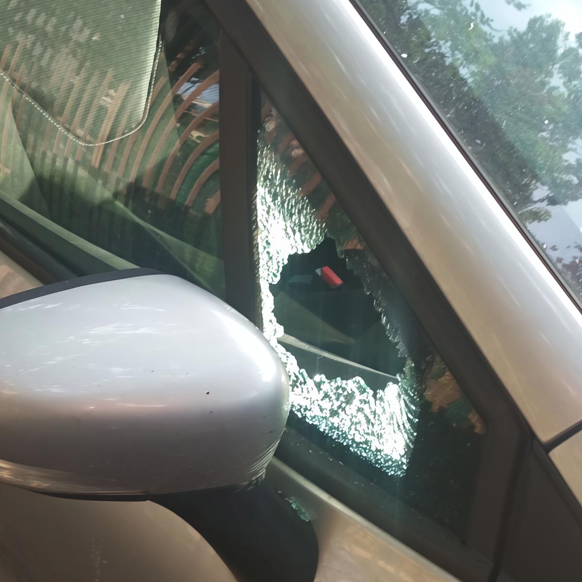 Furti sulle auto. Bottino in valigia. Preso il ladro Furti sulle auto. Bottino in valigia. Preso il ladro