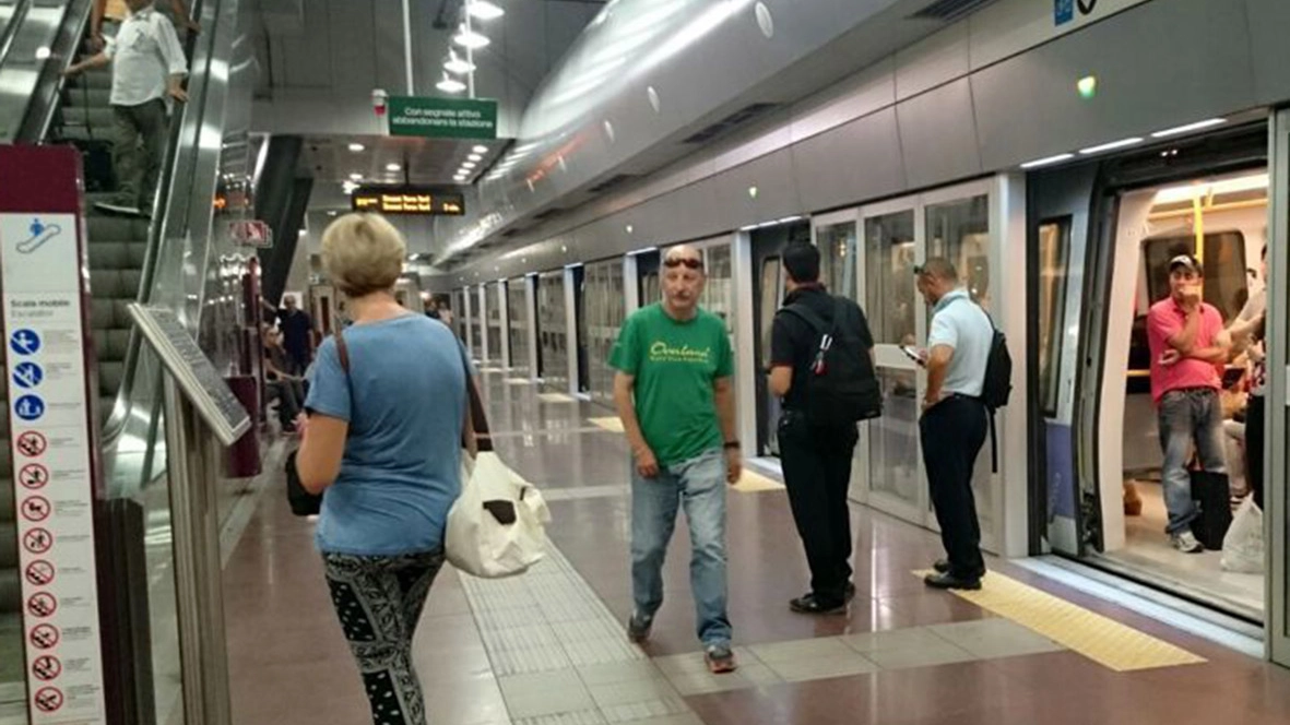 Metropolitana lilla Metropolitana lilla