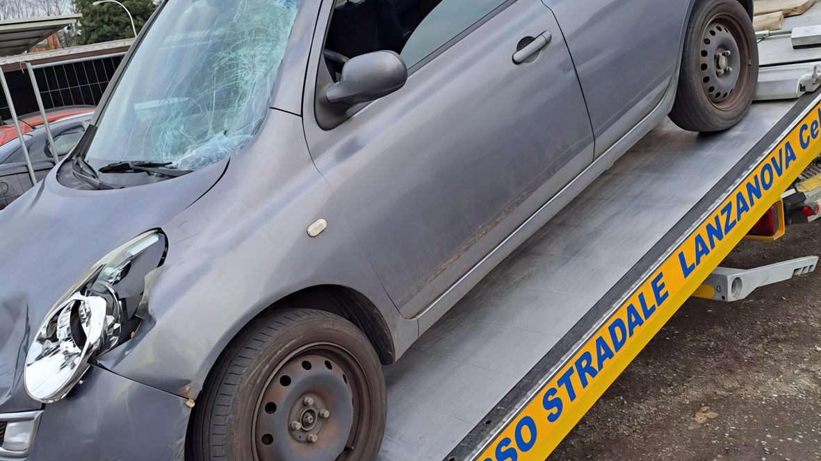 La Nissan Micra del dipendente del Gigante che ha investito la coppia di anziani all’uscita dal centro commerciale, il giovane era stato sentito in caserma La Nissan Micra del dipendente del Gigante che ha investito la coppia di anziani all’uscita dal centro commerciale, il giovane era stato sentito in caserma