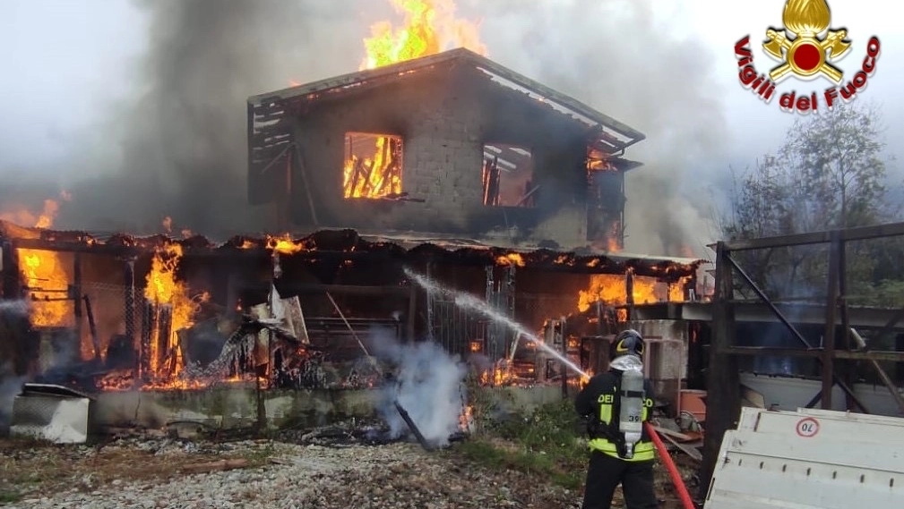 L'incendio a Piantedo L'incendio a Piantedo