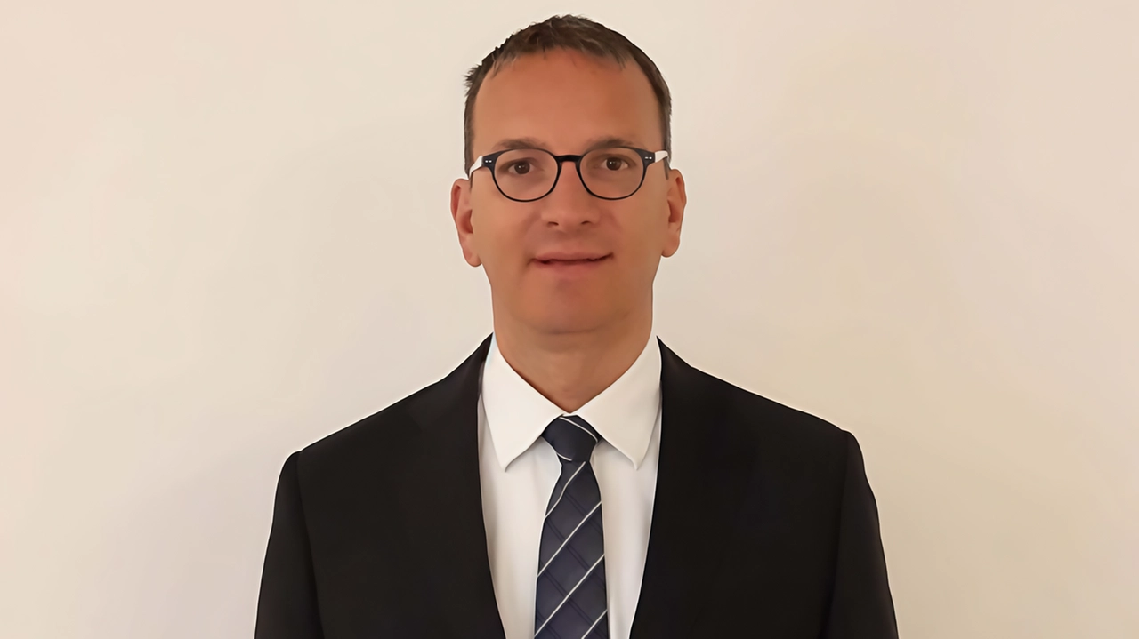 Matteo Bonfà presidente del cda di Bormio Servizi ha presentato i risultati in Stua Granda Matteo Bonfà presidente del cda di Bormio Servizi ha presentato i risultati in Stua Granda