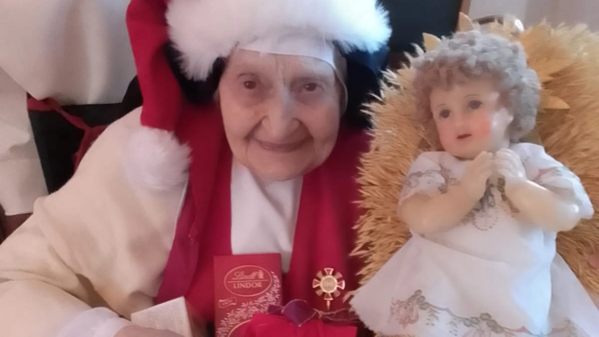 Suor Anna Maria festeggia i 105 anni. Nel 1990 ha coronato il sogno di vivere in clausura Suor Anna Maria festeggia i 105 anni. Nel 1990 ha coronato il sogno di vivere in clausura