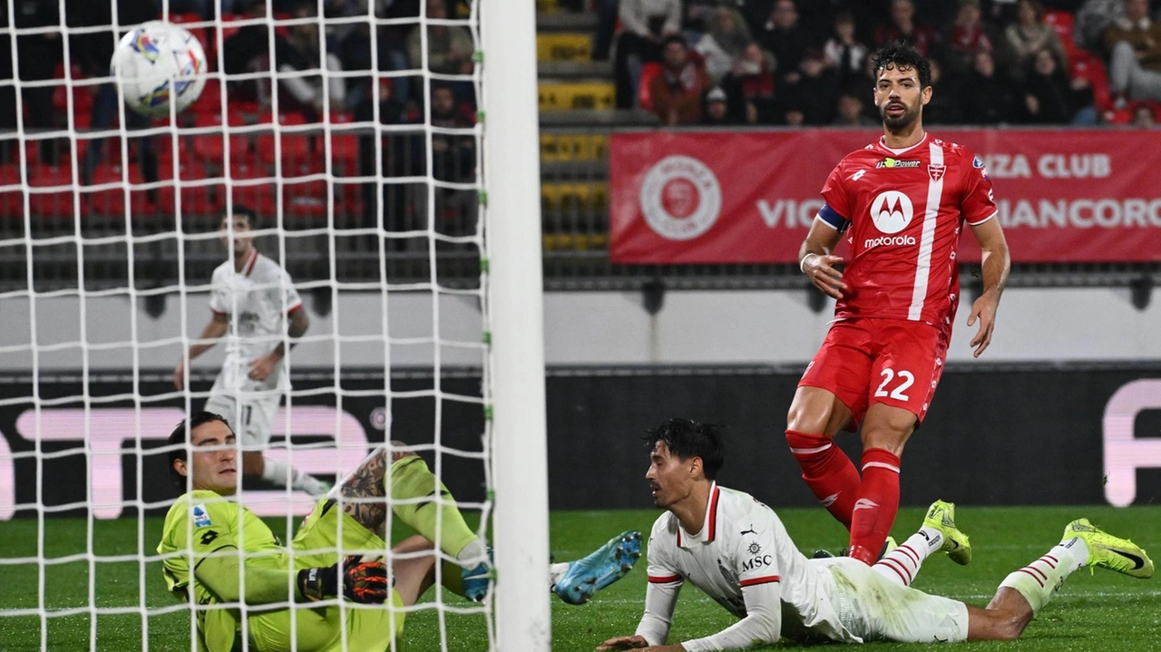 Il gol partita contro il Monza di Tijjani Reijnders, 26 anni Il gol partita contro il Monza di Tijjani Reijnders, 26 anni