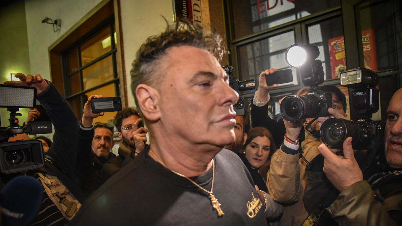 Davide Lacerenza arriva in tribunale per l’interrogatorio di garanzia l'11 marzo 2025 (ANSA/MATTEO CORNER)