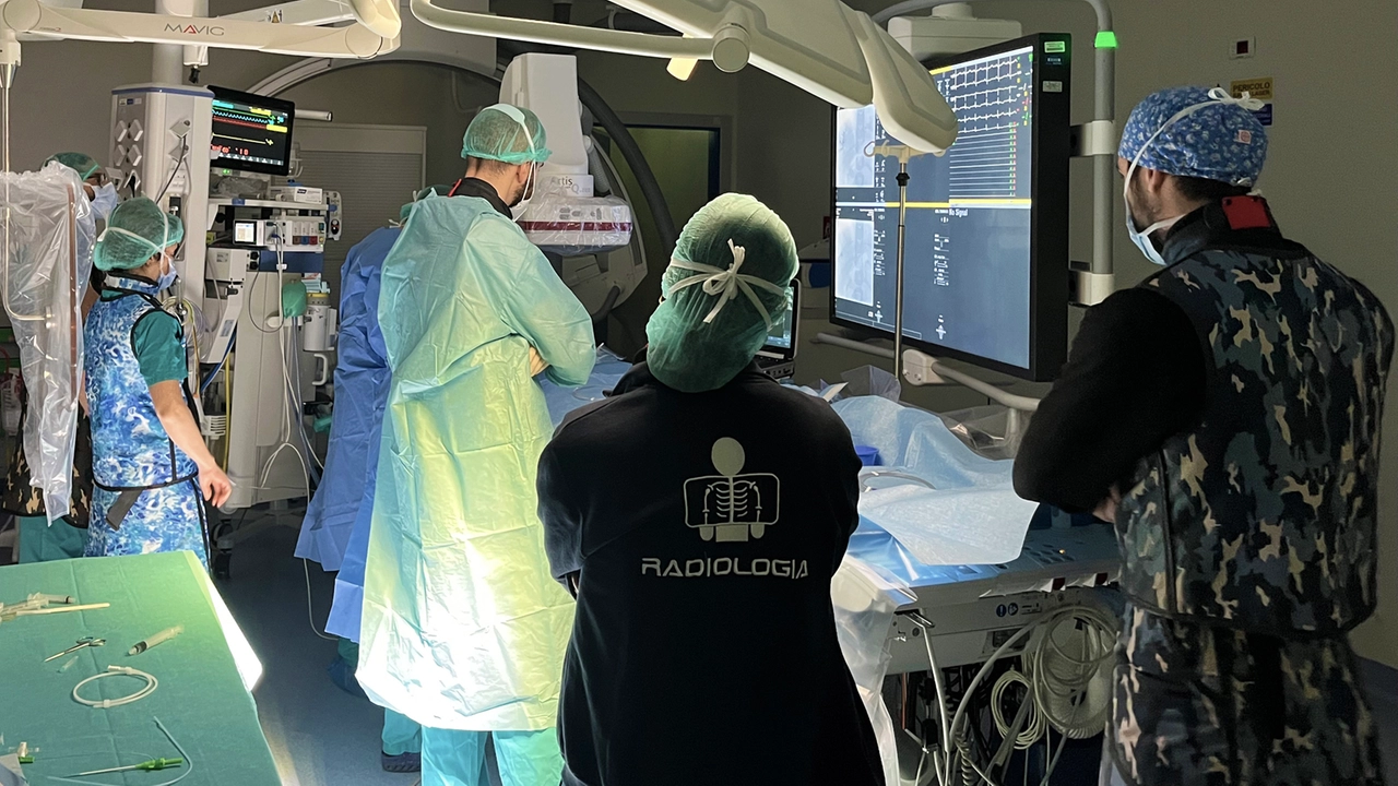 Rara malattia al fegato, bambino di quattro anni curato dai radiologi dell’Ospedale di Bergamo (Foto profilo facebook Ospedale Papa Giovanni XXIII) Rara malattia al fegato, bambino di quattro anni curato dai radiologi dell’Ospedale di Bergamo (Foto profilo facebook Ospedale Papa Giovanni XXIII)