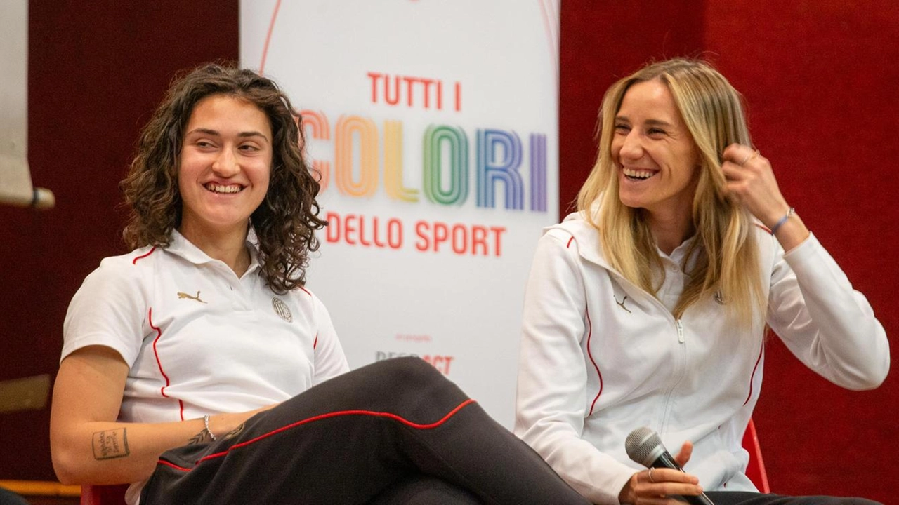 Le milaniste Julie Piga e Nadine Sorelli a confronto con gli studenti del tecnico Cardano "Nessuno ci ha mai ostacolate. E ai commentini rispondevamo con impegno e bravura". Le milaniste Julie Piga e Nadine Sorelli a confronto con gli studenti del tecnico Cardano "Nessuno ci ha mai ostacolate. E ai commentini rispondevamo con impegno e bravura".