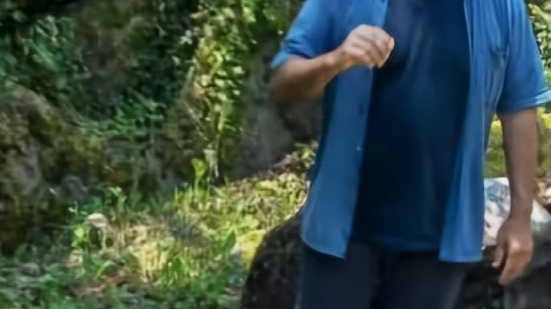 . irgilio Patarini gestisce il parco di Luine con Zamenhof Art