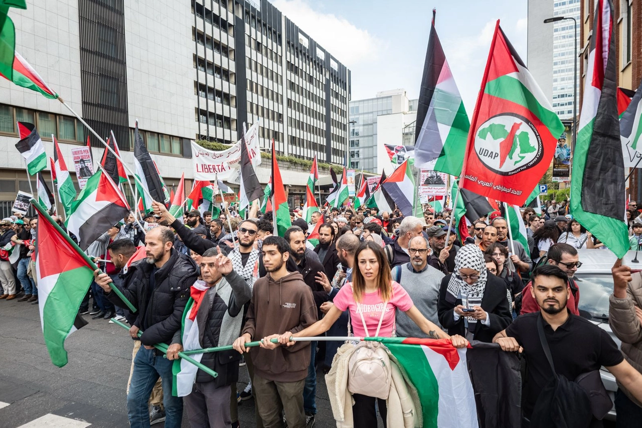 Il corteo delle associazioni ProPal