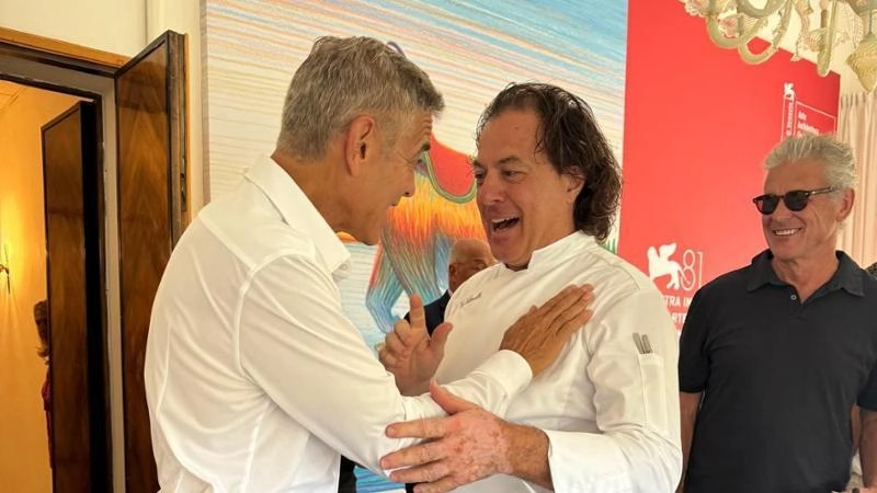 Il mio obiettivo si sposa con quello del Festival del Cinema: sostenibilità "Così rispettiamo il ritmo della natura e sosteniamo le piccole comunità". Il mio obiettivo si sposa con quello del Festival del Cinema: sostenibilità "Così rispettiamo il ritmo della natura e sosteniamo le piccole comunità".