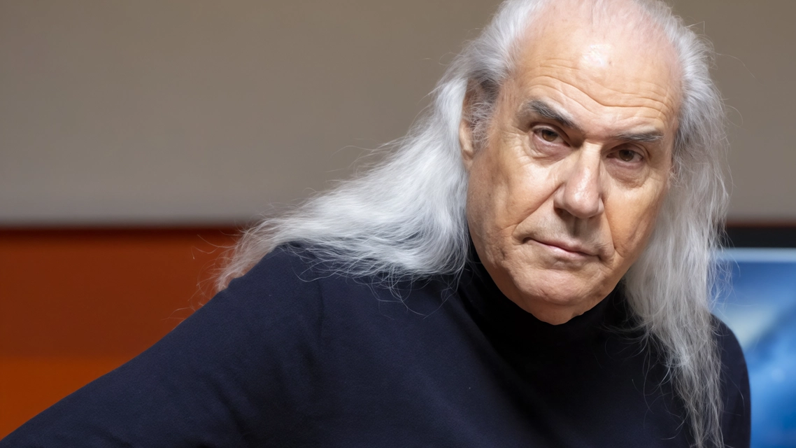 Il fondatore della Pfm salirà sul palco del Tambourine di Seregno con la chitarra e un libro autobiografico Il fondatore della Pfm salirà sul palco del Tambourine di Seregno con la chitarra e un libro autobiografico