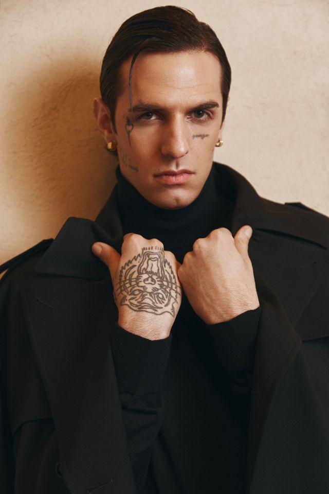achille lauro nuovi sold