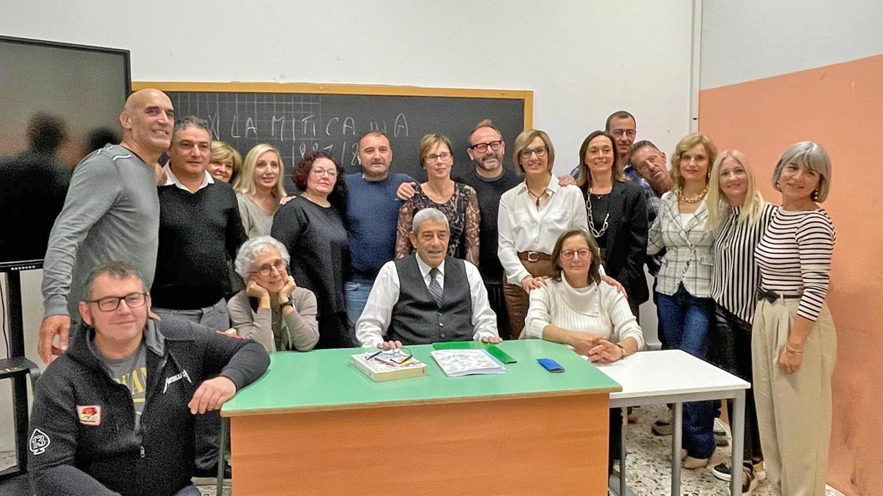 Calusco d’Adda, l’emozione del prof Giofrè e degli ex del “Leonardo da Vinci“ Calusco d’Adda, l’emozione del prof Giofrè e degli ex del “Leonardo da Vinci“