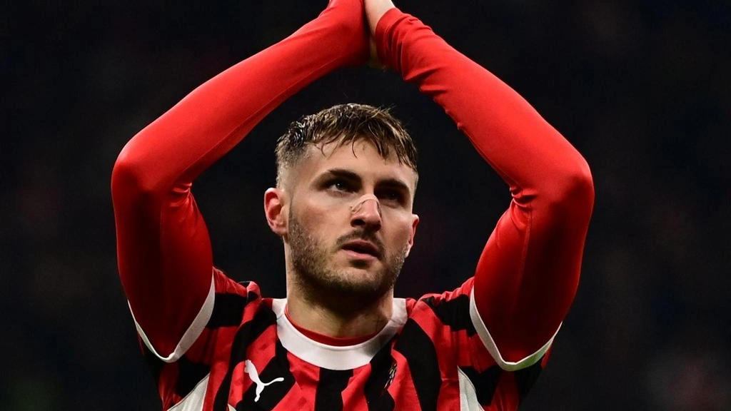 "Stavamo controllando la partita, c’eravamo soltanto noi in campo. Poi l’arbitro Marciniak ha preso la sua decisione". Chiaro, chiarissimo Kyle... "Stavamo controllando la partita, c’eravamo soltanto noi in campo. Poi l’arbitro Marciniak ha preso la sua decisione". Chiaro, chiarissimo Kyle...
