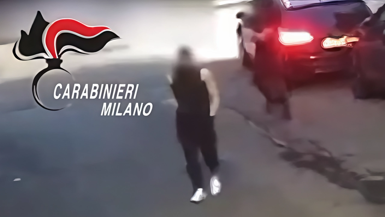 Due degli arrestati ripresi da una telecamera prima di uno dei 71 colpi tra primavera ed estate 2023 Due degli arrestati ripresi da una telecamera prima di uno dei 71 colpi tra primavera ed estate 2023